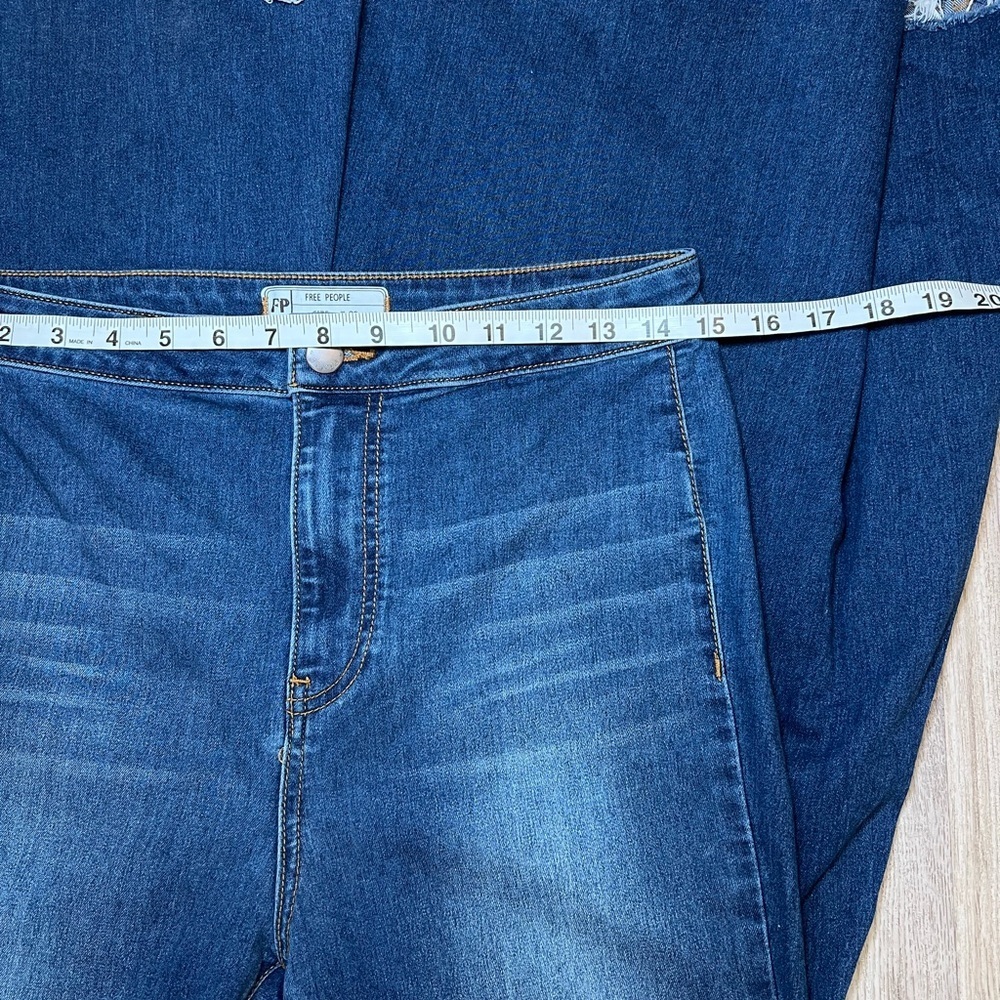 Free People Just Float On Jericho Blue Bell Bottom Flared High Rise Jeans Size29 - Picture 10 of 15
